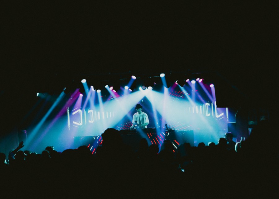 BBYFERG performing to a packed room